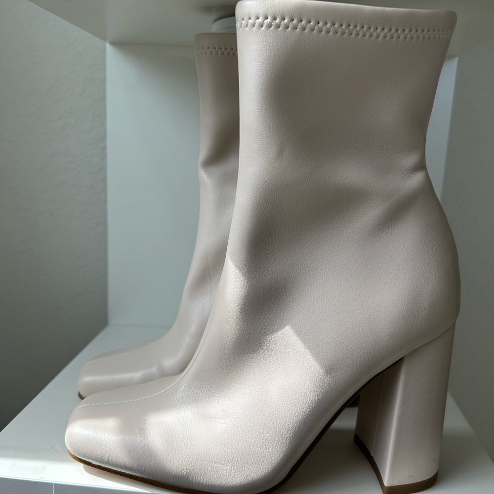 Steve Madden Square Toe Chunky Heel Boots
